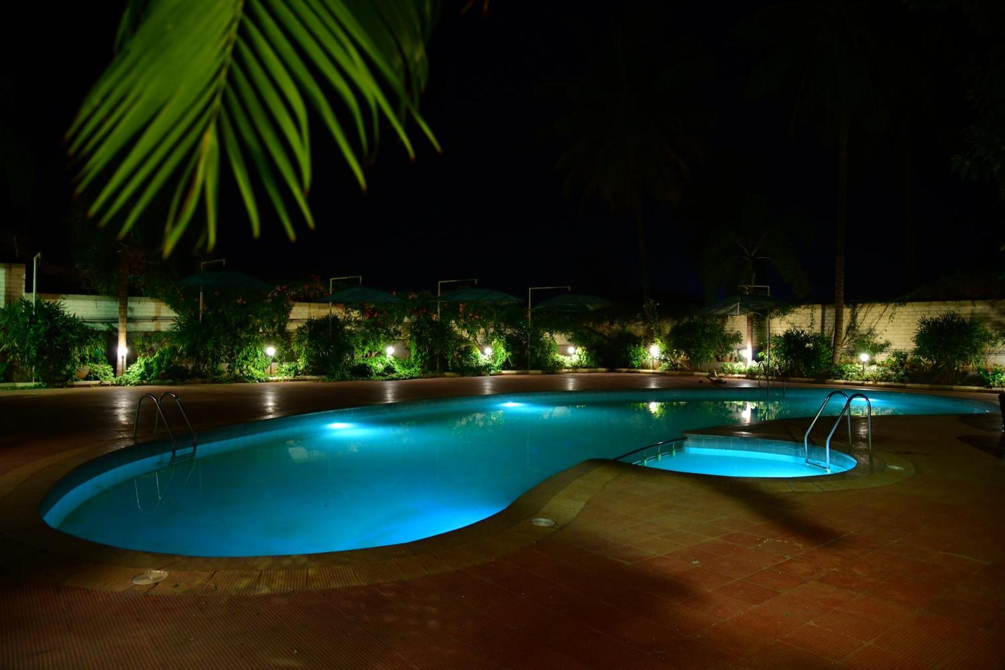 Nijaguna Resorts Chāmrājnagar Eksteriør billede