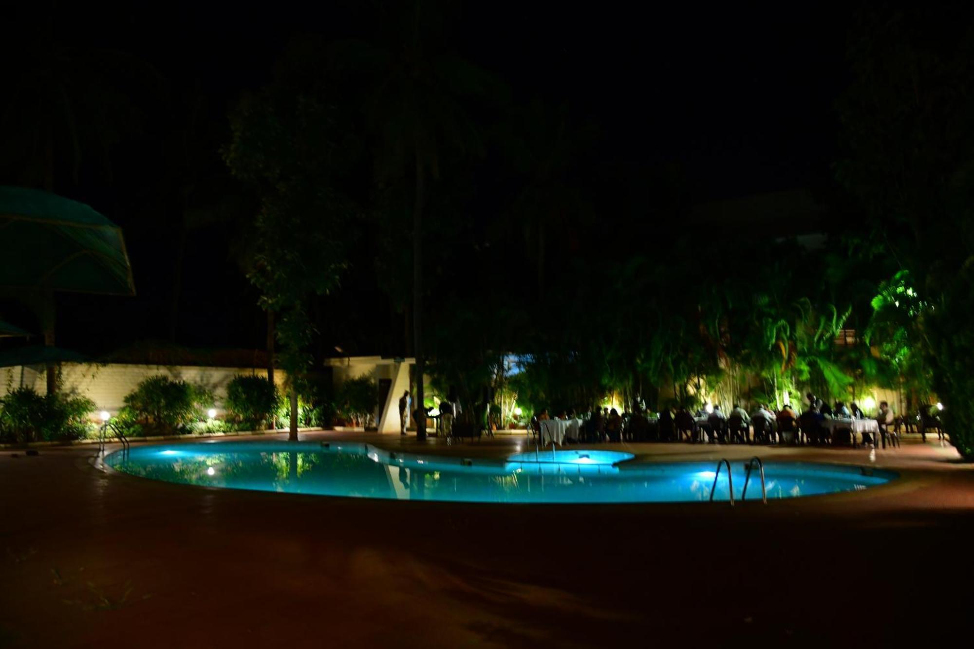 Nijaguna Resorts Chāmrājnagar Eksteriør billede