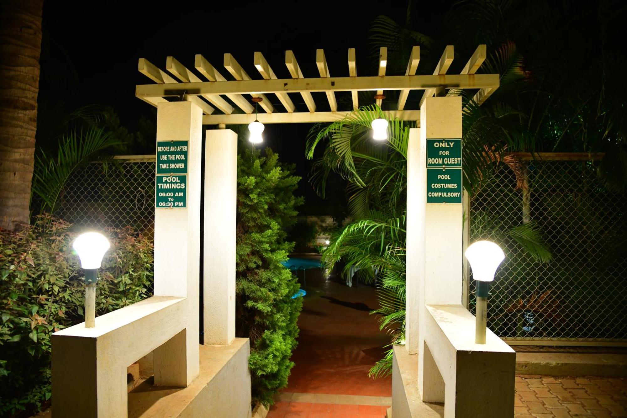 Nijaguna Resorts Chāmrājnagar Eksteriør billede