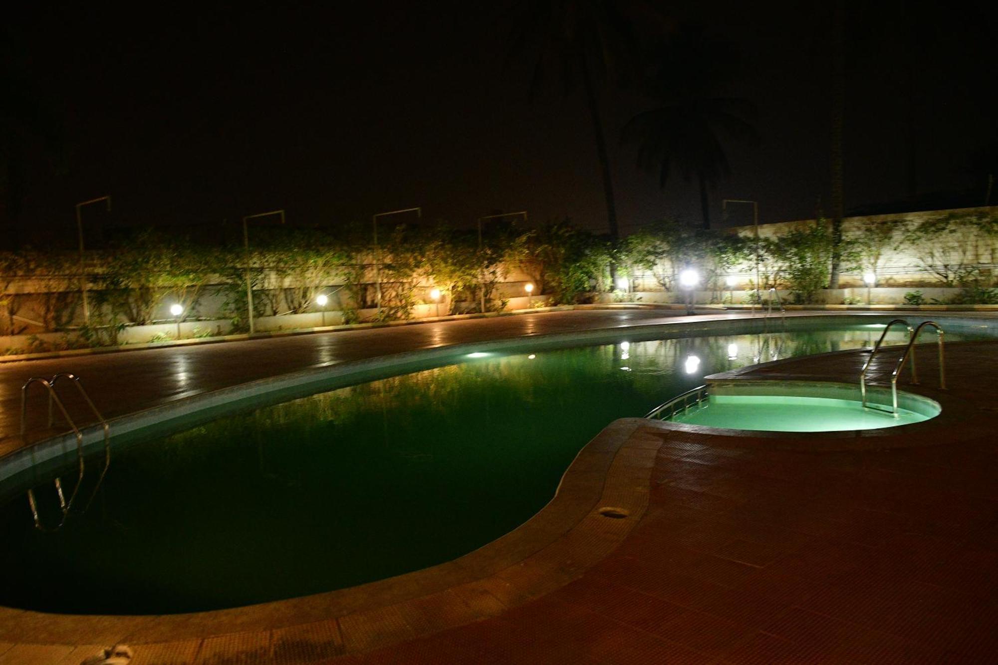 Nijaguna Resorts Chāmrājnagar Eksteriør billede