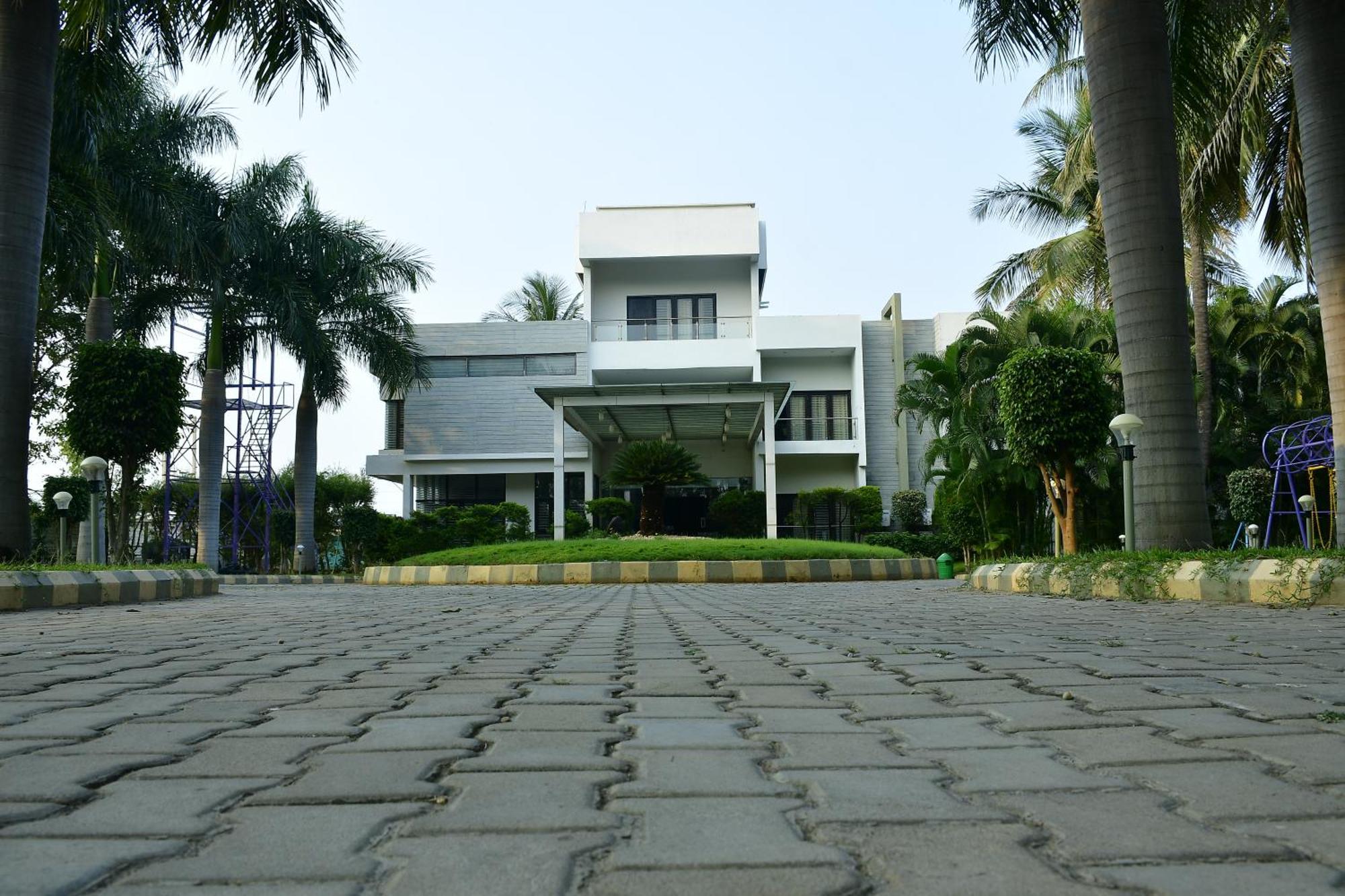 Nijaguna Resorts Chāmrājnagar Eksteriør billede